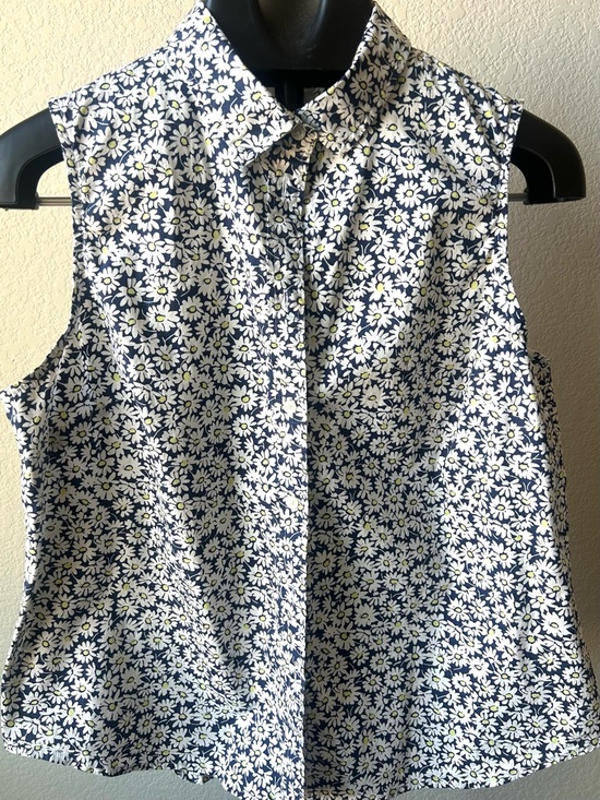 J. Crew Tops - J. Crew Navy & White Daisy-Print Sleeveless Button-Down Top